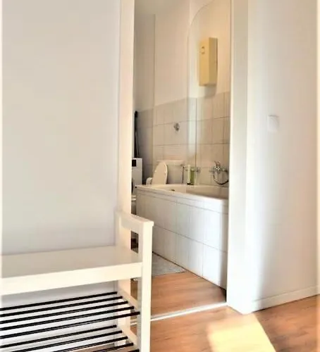 Daire Ruettenscheid, Messe, Uni, Station Essen