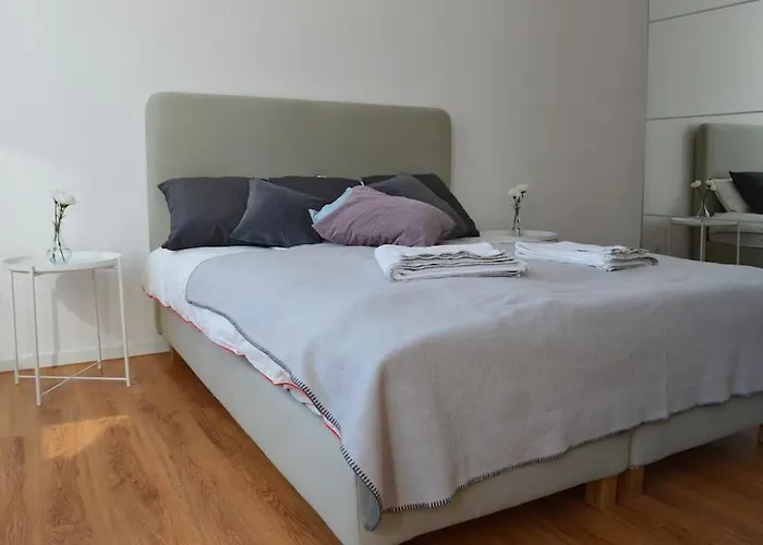 Ruettenscheid, Messe, Uni, Station *